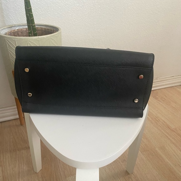 Kate spade bag w/ wallet - Picture 4 of 11